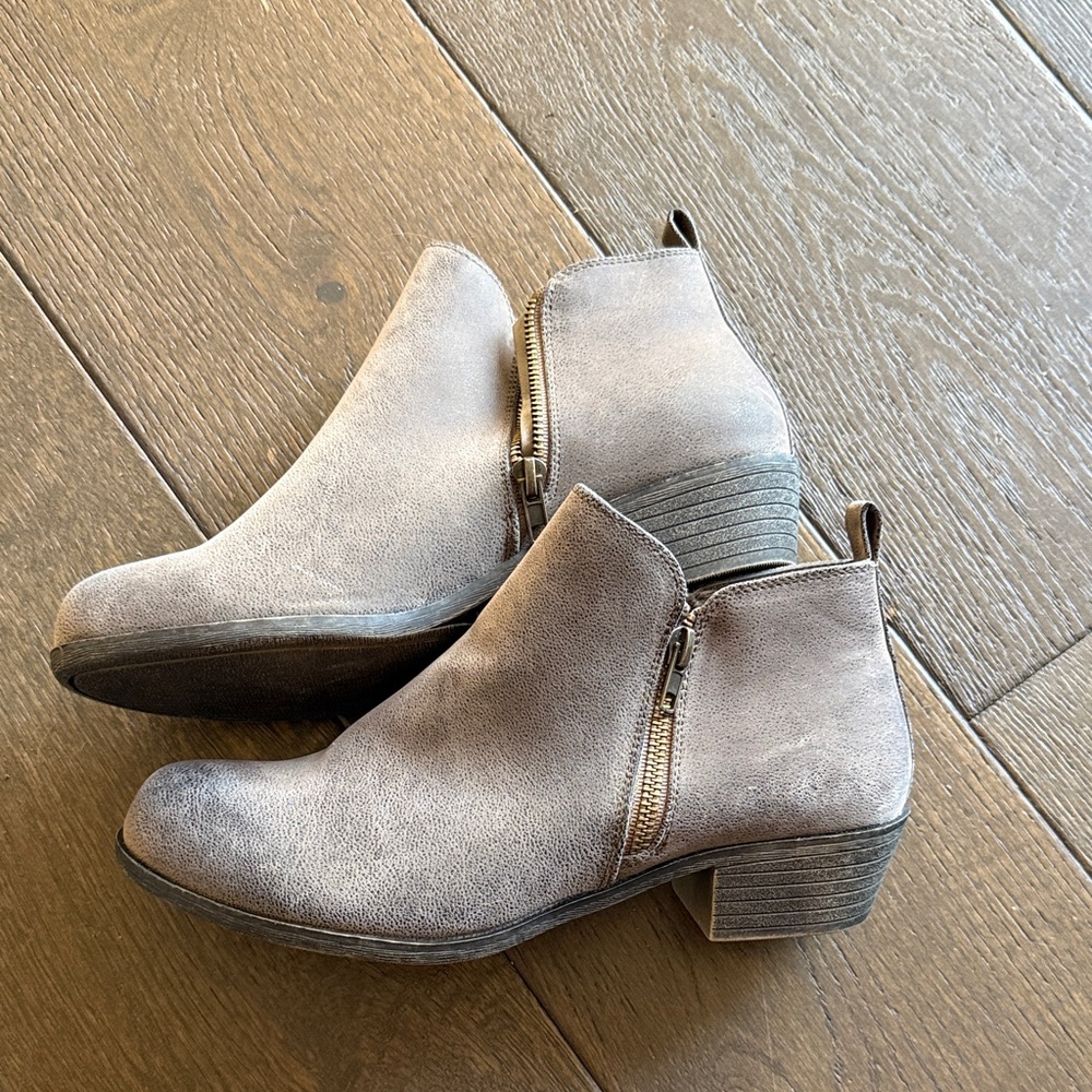 Stylish Women's Ankle Boots